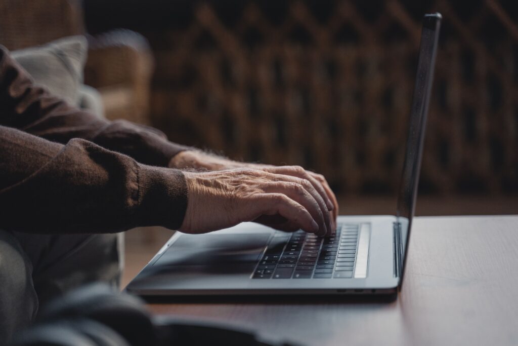 old hands typing